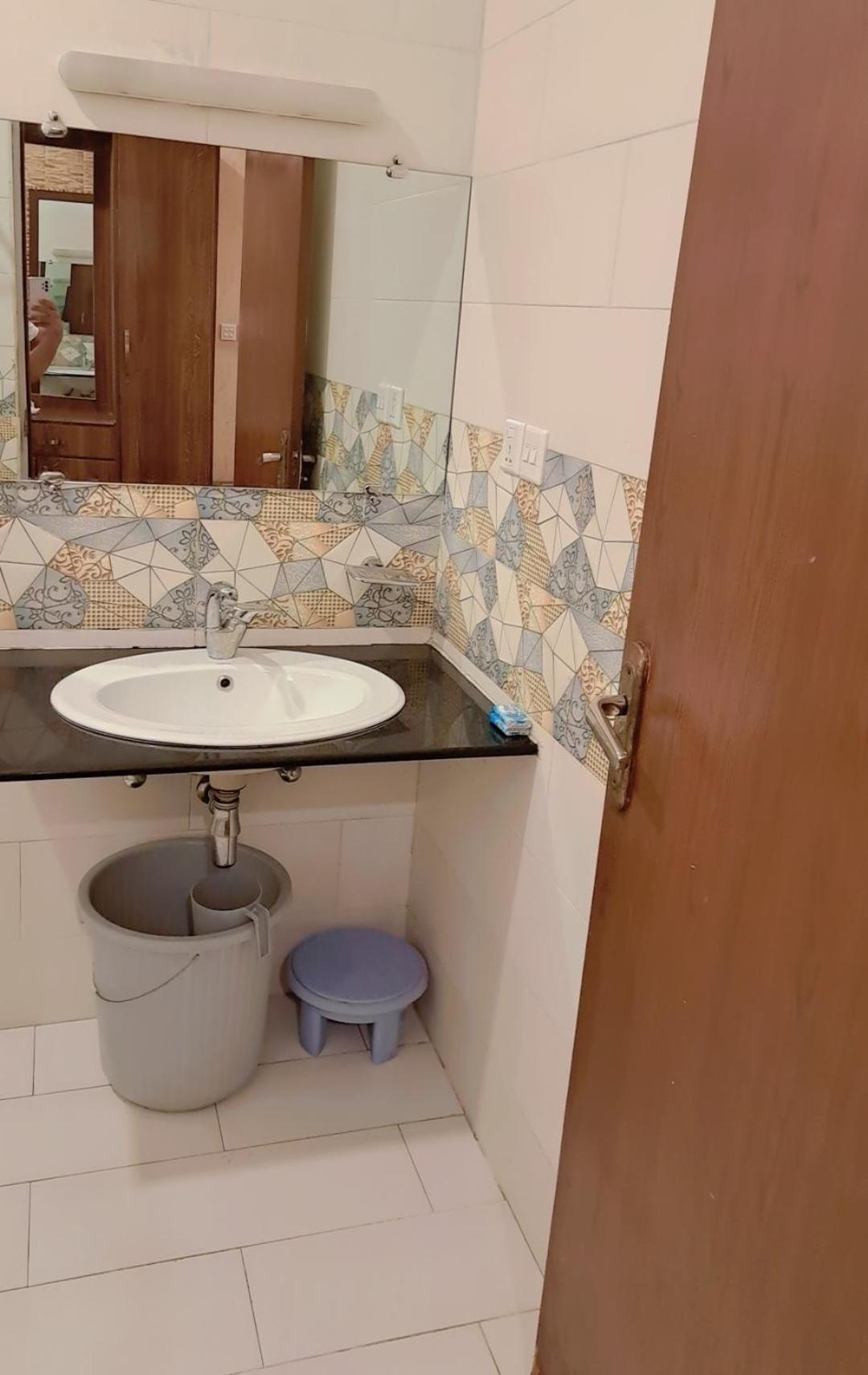 איסלמאבד Royal Grace Guest House מראה חיצוני תמונה